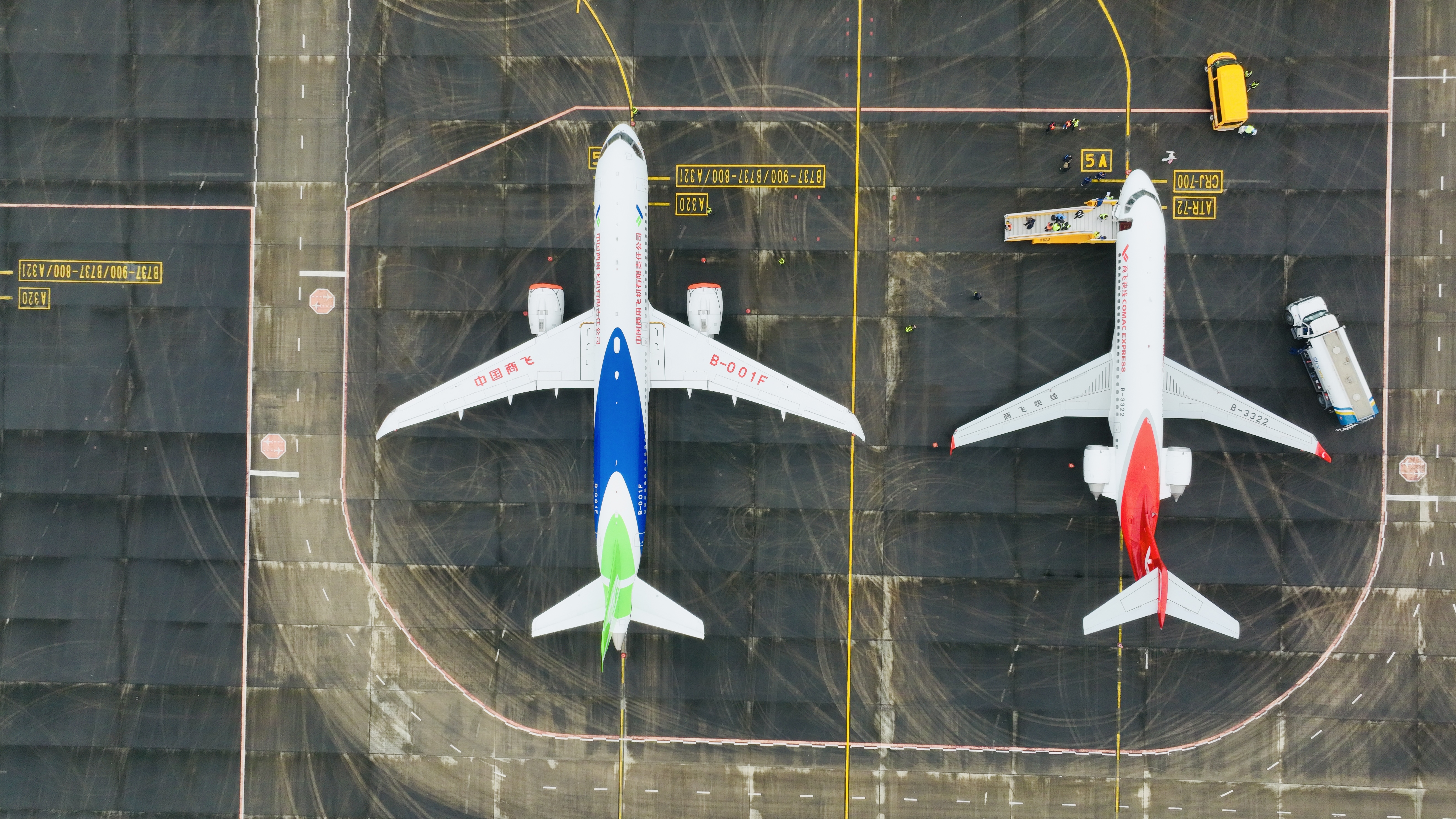 Comac%20Airshow%206.jpg