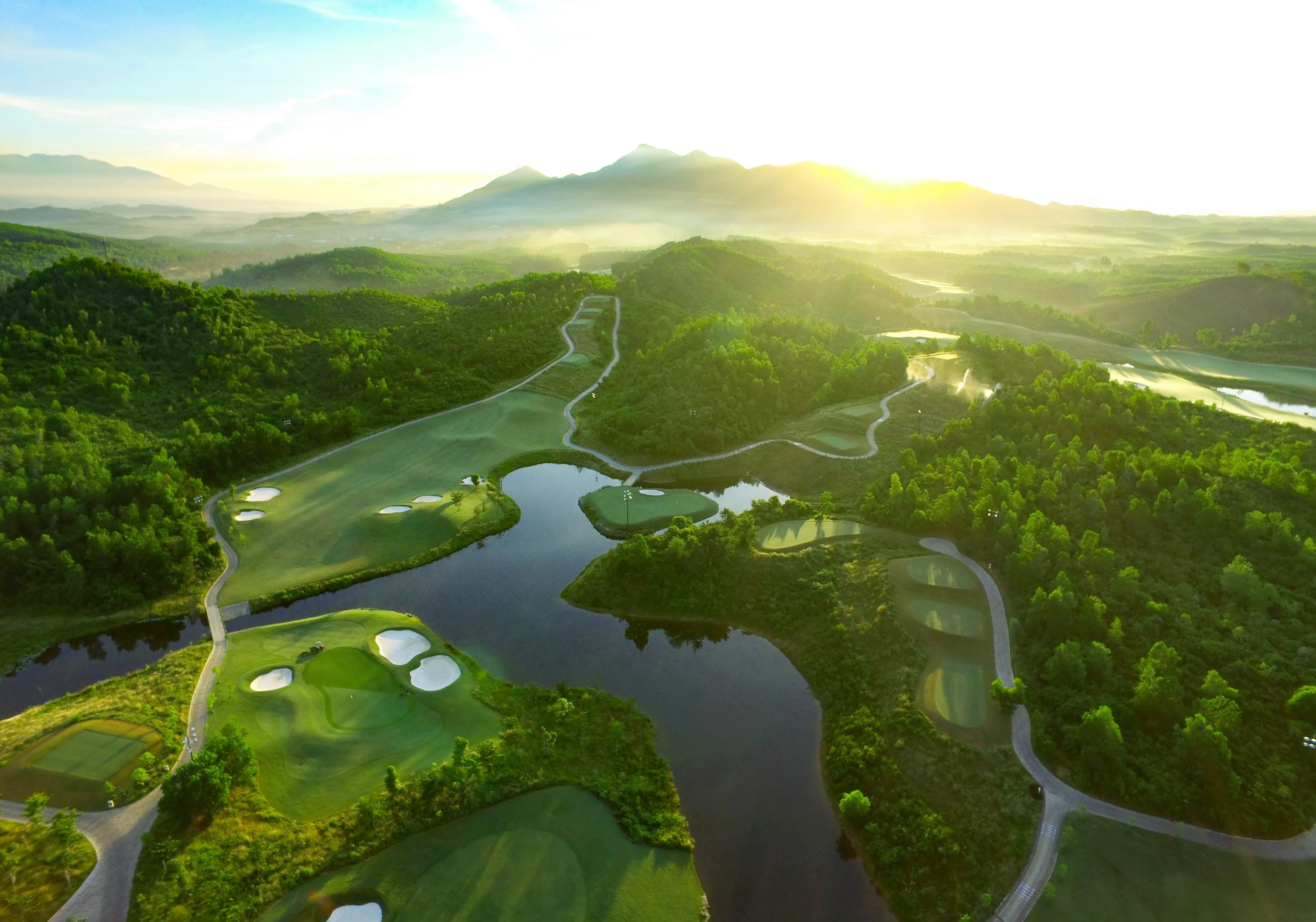 Ba%20Na%20Hills%20Golf%20Club.jpg