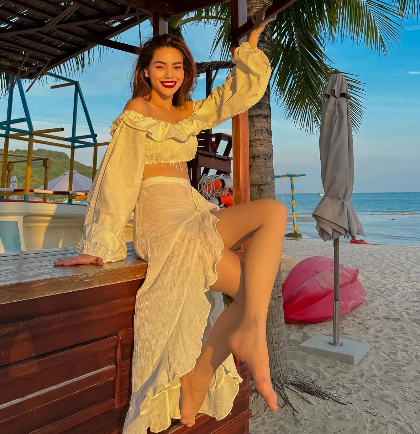 Ho%20Ngoc%20Ha%20Phu%20Quoc.jpg