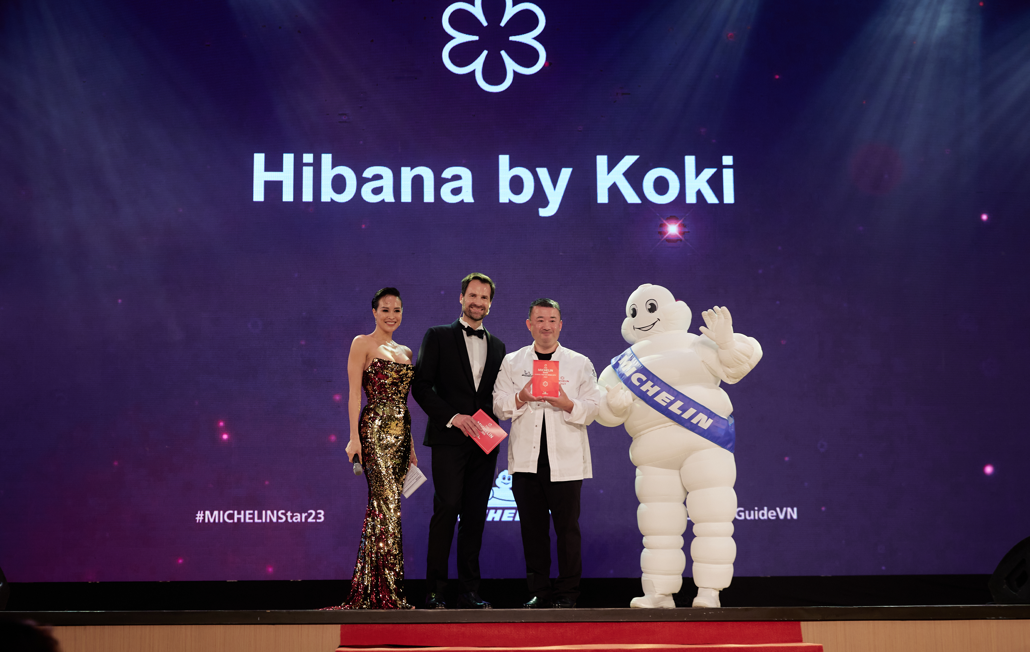 Nh%C3%A0%20h%C3%A0ng%20Hibana%20by%20Koki%20c%E1%BB%A7a%20Kh%C3%A1ch%20s%E1%BA%A1n%20Capella%20Hanoi%20nh%E1%BA%ADn%201%20sao%20Michelin.jpg