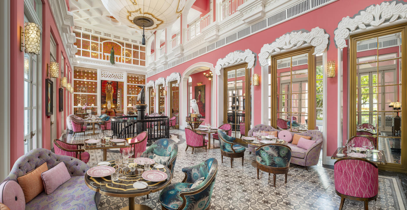 %E1%BA%A2nh%205%20-%20Nh%C3%A0%20h%C3%A0ng%20Pink%20Pearl%20t%E1%BA%A1i%20JW%20Marriott%20Phu%20Quoc%20Emerald%20Bay%20Resort.jpg.jpg