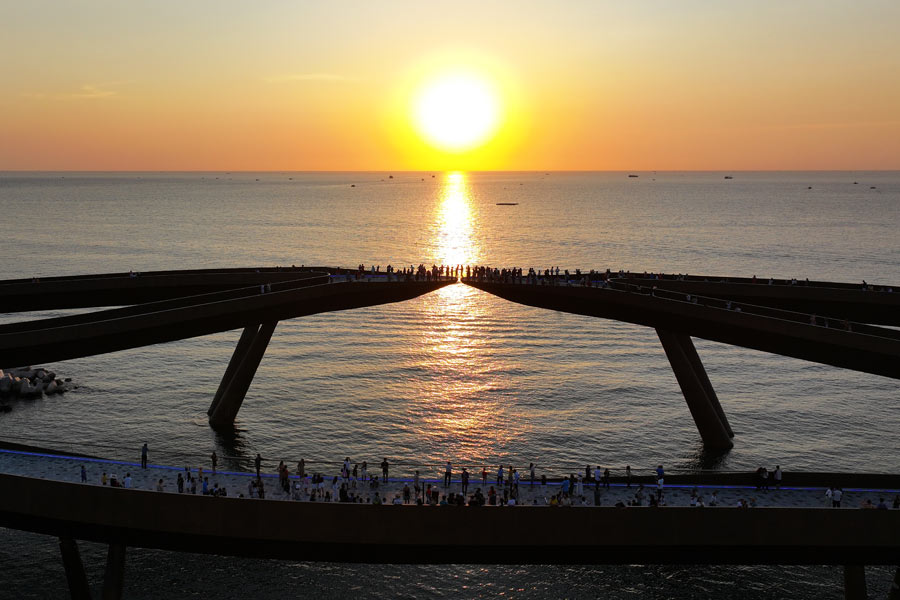 cau-hon-kiss-bridge-o-dau-1.jpg