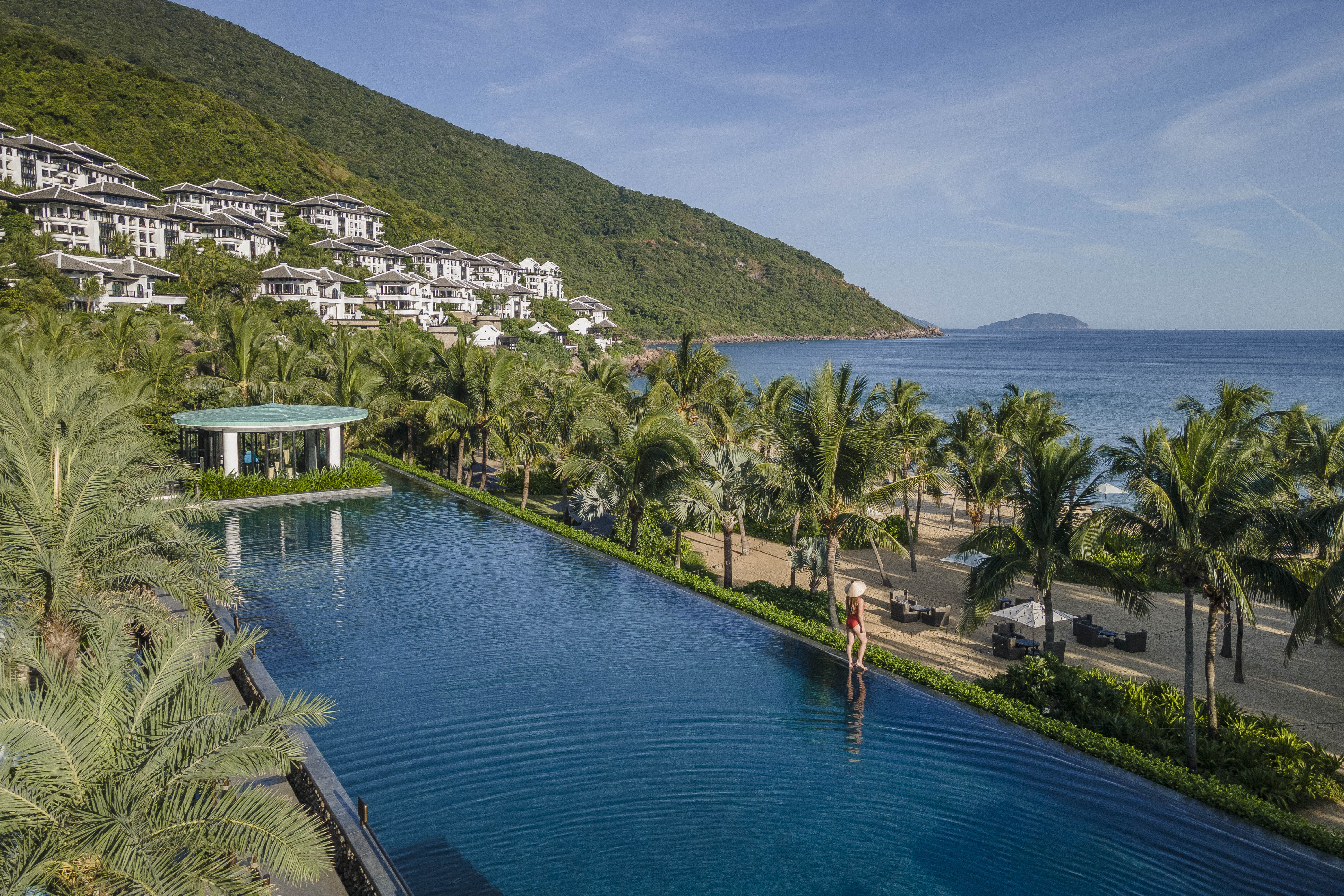 Long%20Pool%20-%20Outside%201.jpg