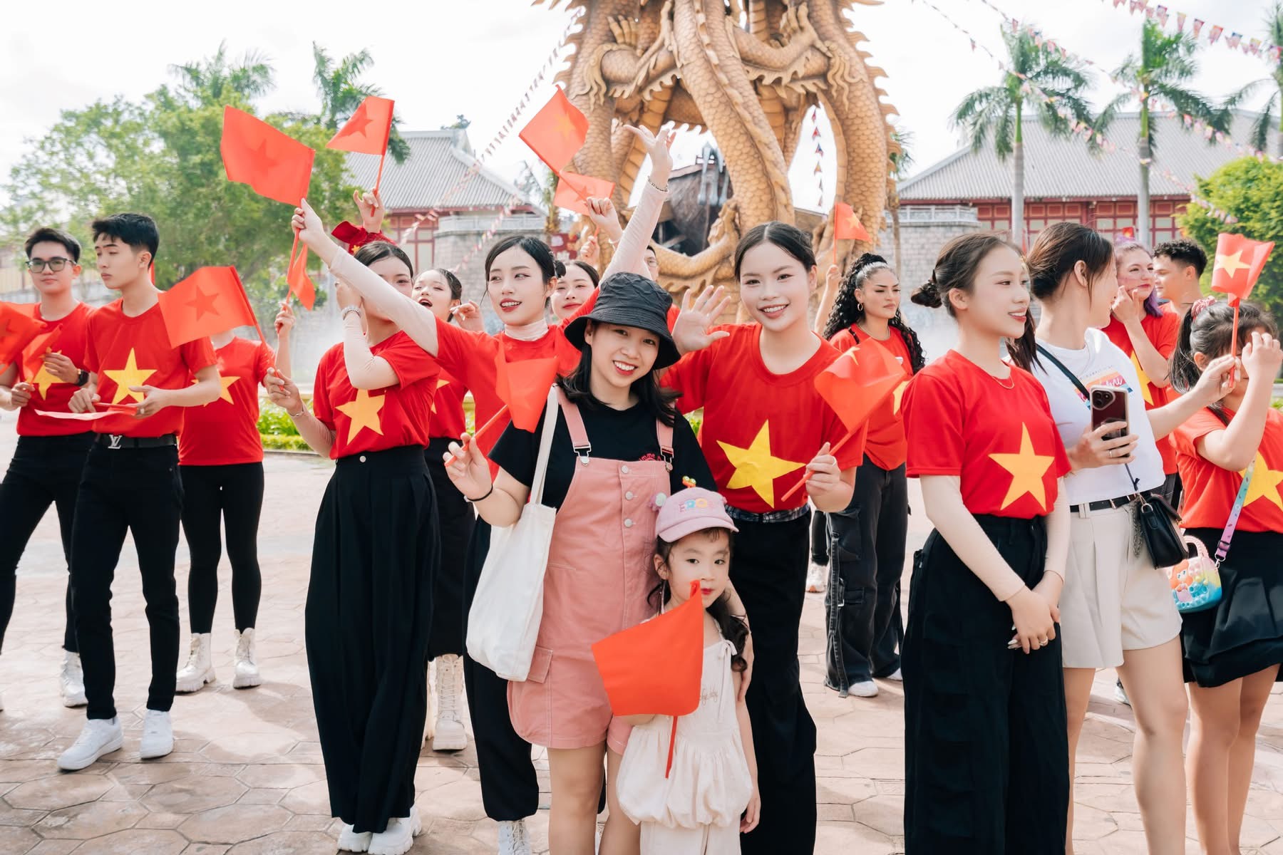 du-lich-quang-ninh-le-quoc-khanh%20%287%29.jpg