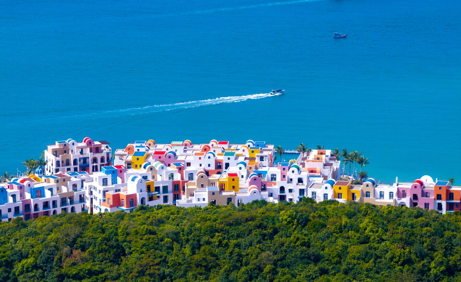 Diện mạo đa dạng bản sắc của Santo Port – “Santorini nhiệt đới” hòa quyện hài hòa trong khung cảnh nhiệt đới của Hòn Thơm