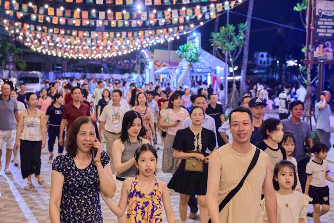 ‘Trạm dừng” trải nghiệm nhịp sống mới của Cát Bà