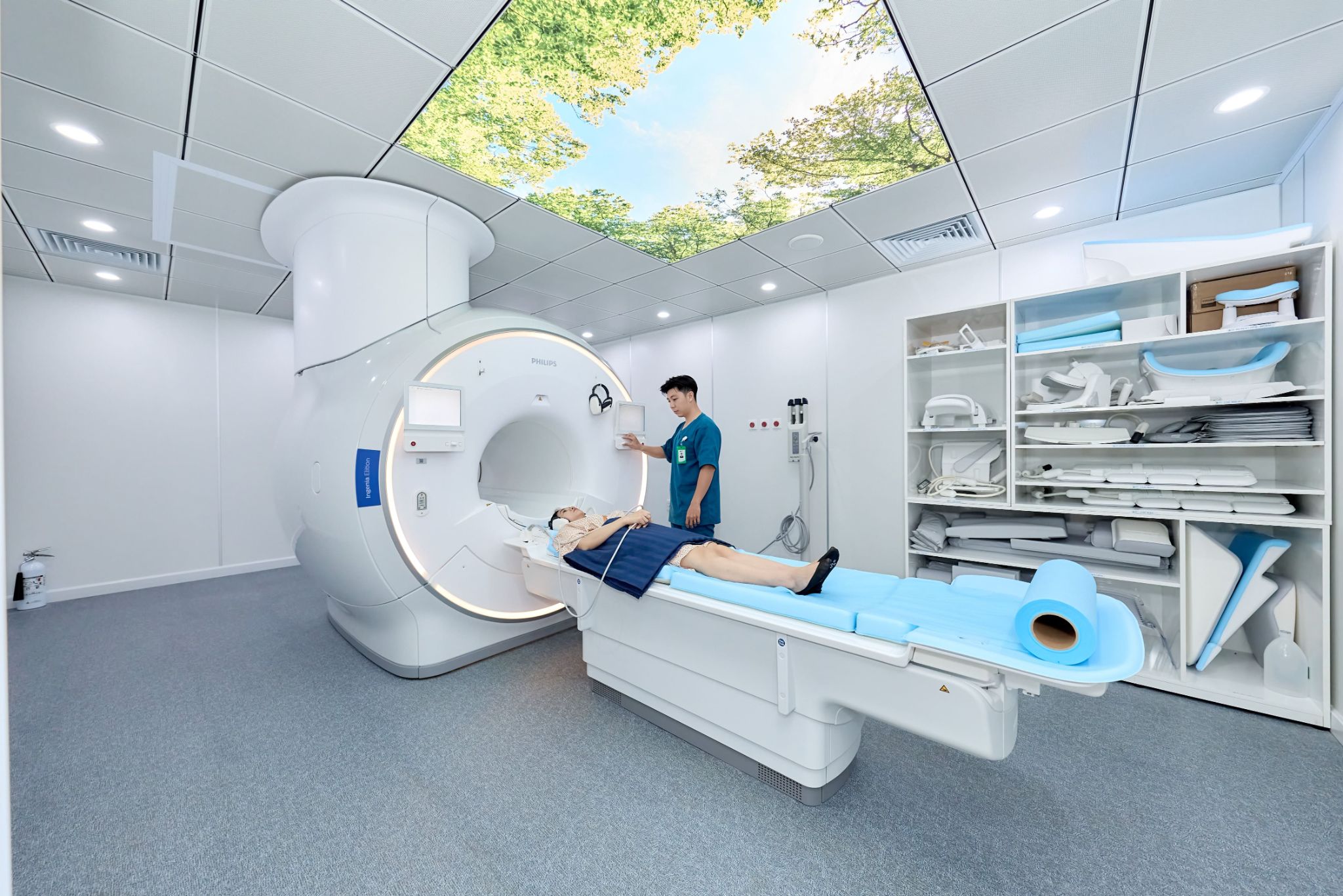 Sự ra đời của Bệnh viện Mặt Trời Phú Quốc được kỳ vọng sẽ góp phần thu hẹp khoảng cách về hạ tầng y tế giữa đảo xa và đất liền. Ảnh: Sun Group