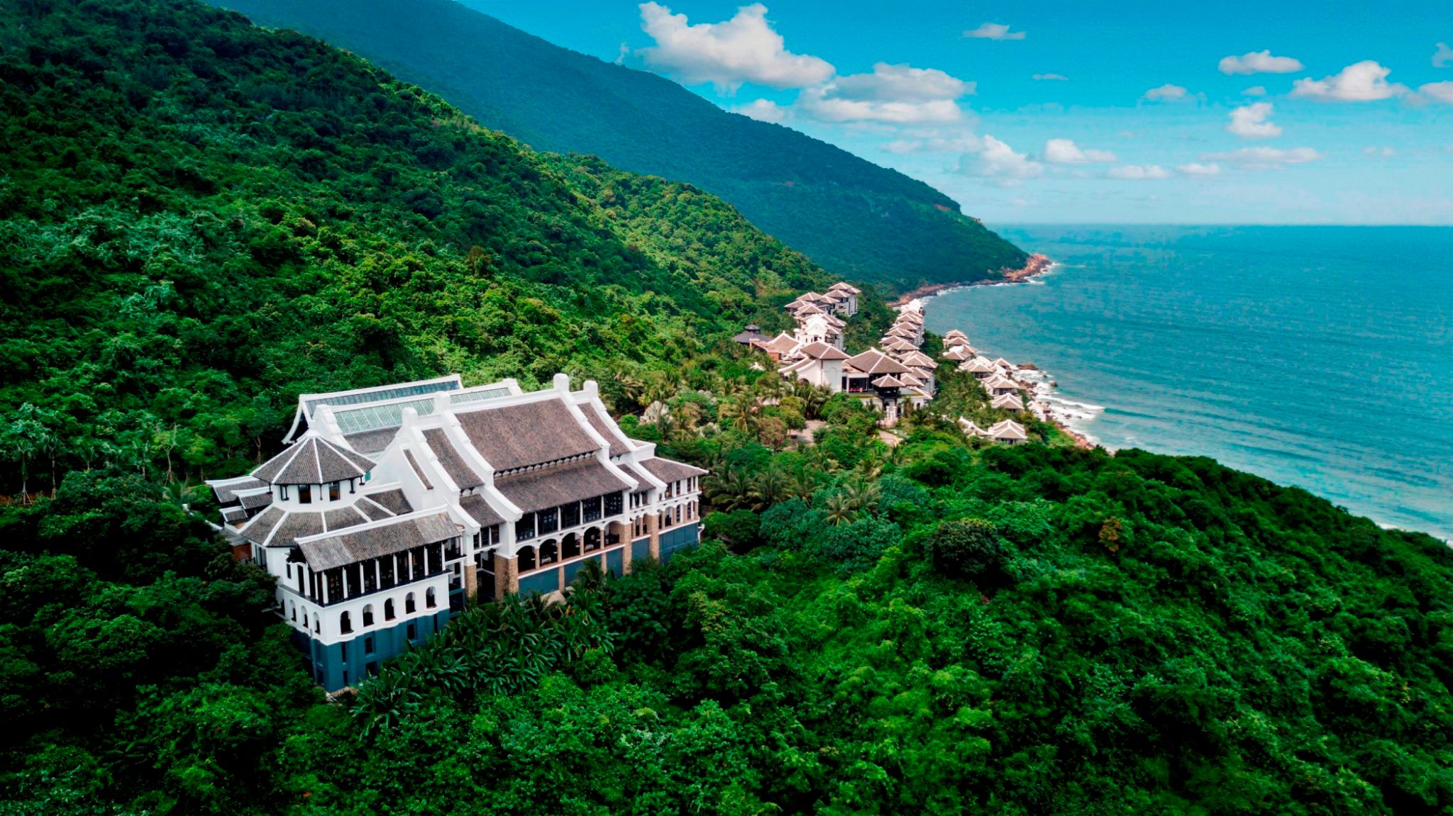 InterContinental Danang Sun Peninsula Resort - ví dụ điển hình cho triết lý phát triển hài hòa của Sun Group
