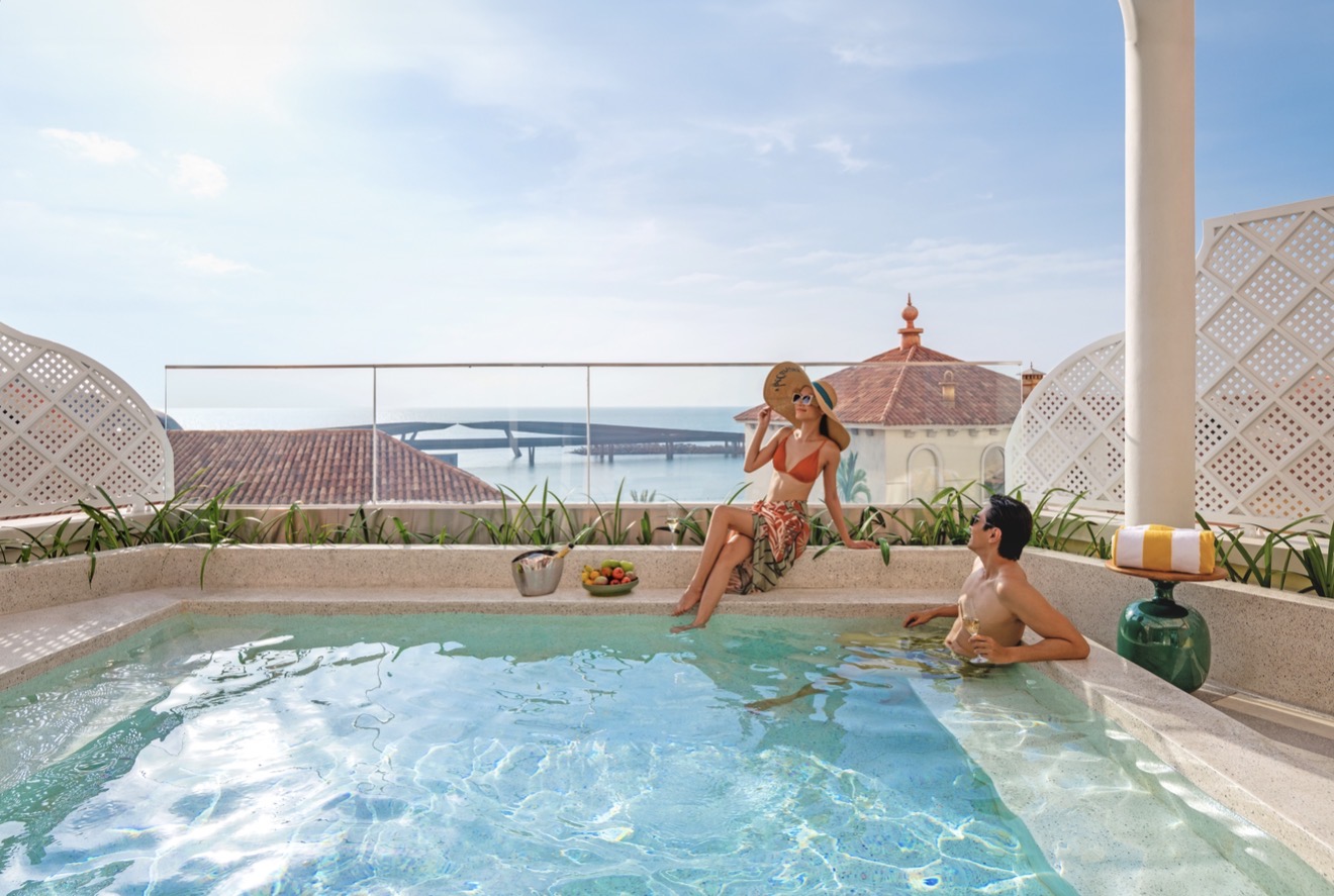 La Festa Phu Quoc Curio Collection by Hilton