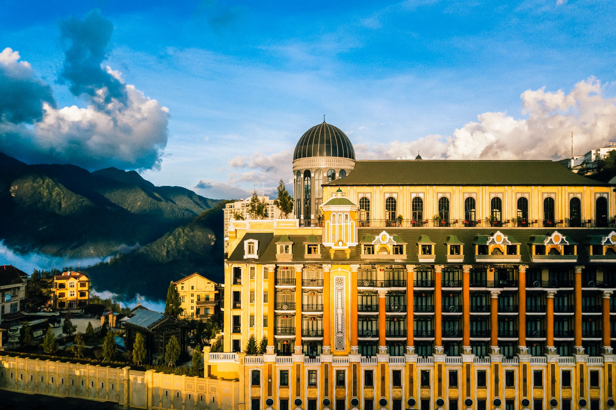 Khách sạn Hotel de la Coupole được ví như "Cung điện Versailles giữa lòng Tây Bắc"