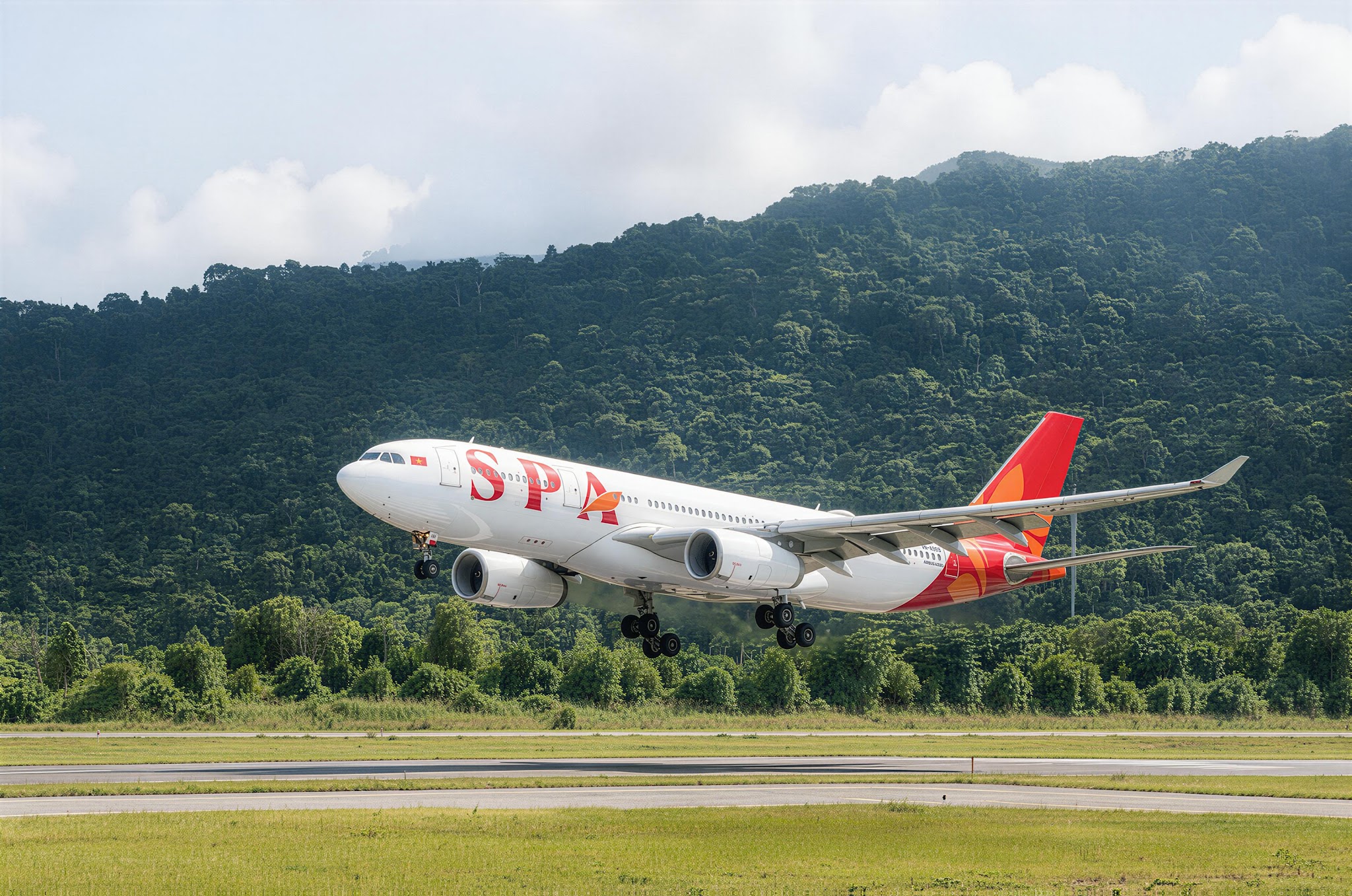 Hãng đã đón tàu bay Airbus A330 đầu tiên ngày 22/9