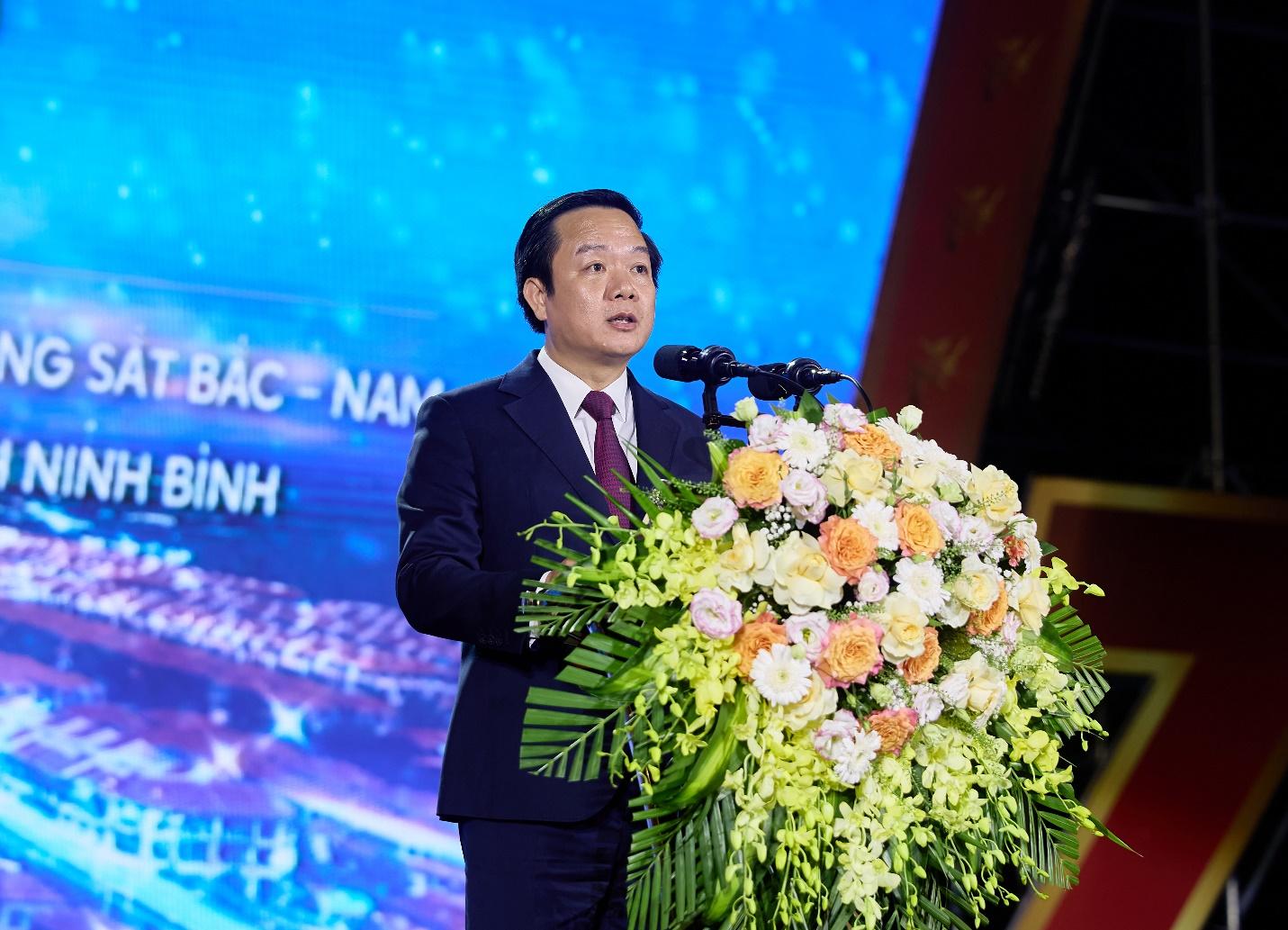 Chủ tịch UBND tỉnh Ninh Bình Phạm Quang Ngọc phát biểu tại buổi lễ