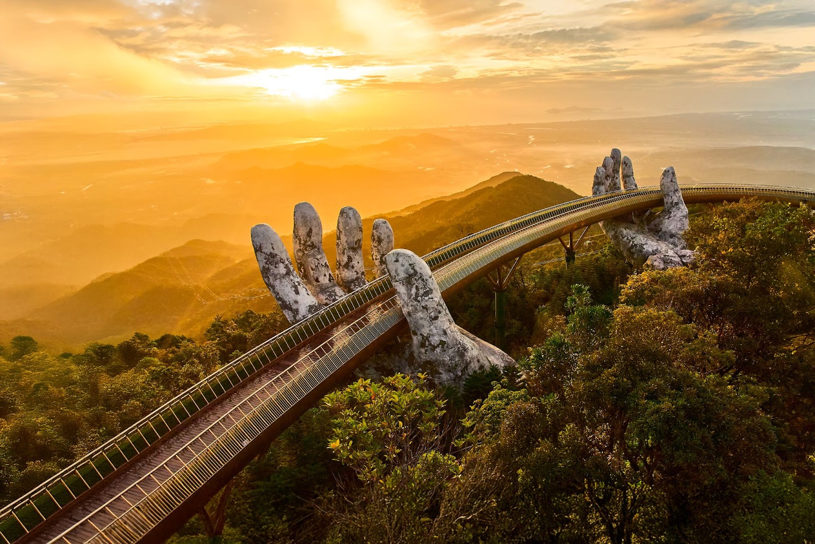 The Golden Bridge – a “global media sensation” that has become a symbol of Vietnamese tourism