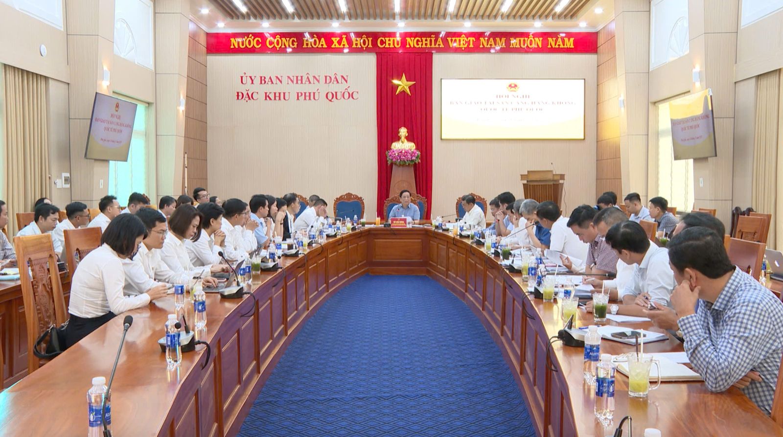 Hội nghị bàn giao tài sản Cảng hàng không quốc tế Phú Quốc.