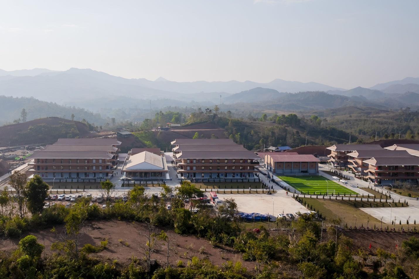 Tập đoàn Sun Group cam kết đồng hành lâu dành cùng nhà trường trong công tác chăm lo, nâng cao chất lượng dạy và học. Ảnh: Ánh Dương