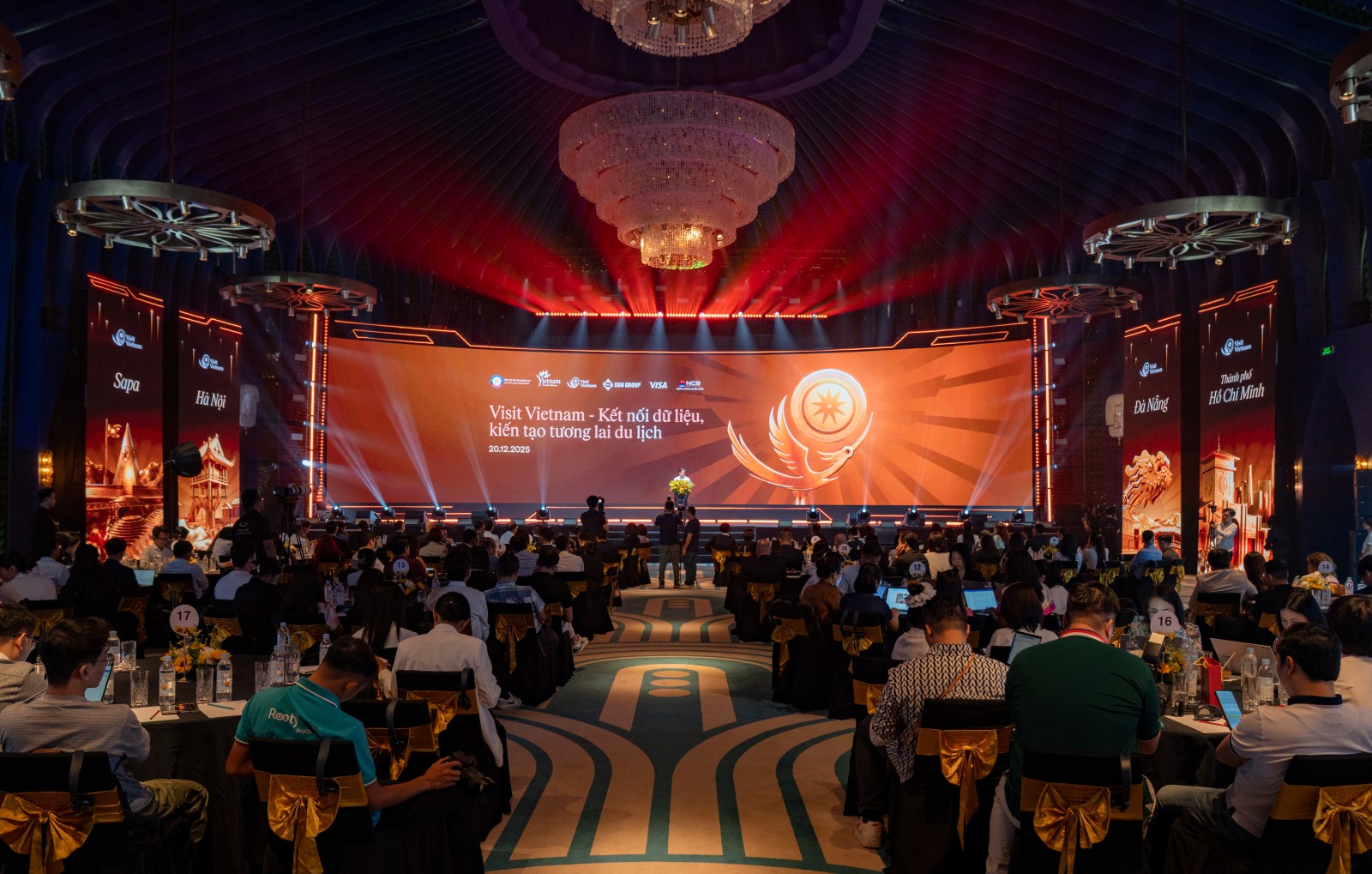 Hội thảo “Visit Vietnam - Kết nối dữ liệu, kiến tạo tương lai du lịch".