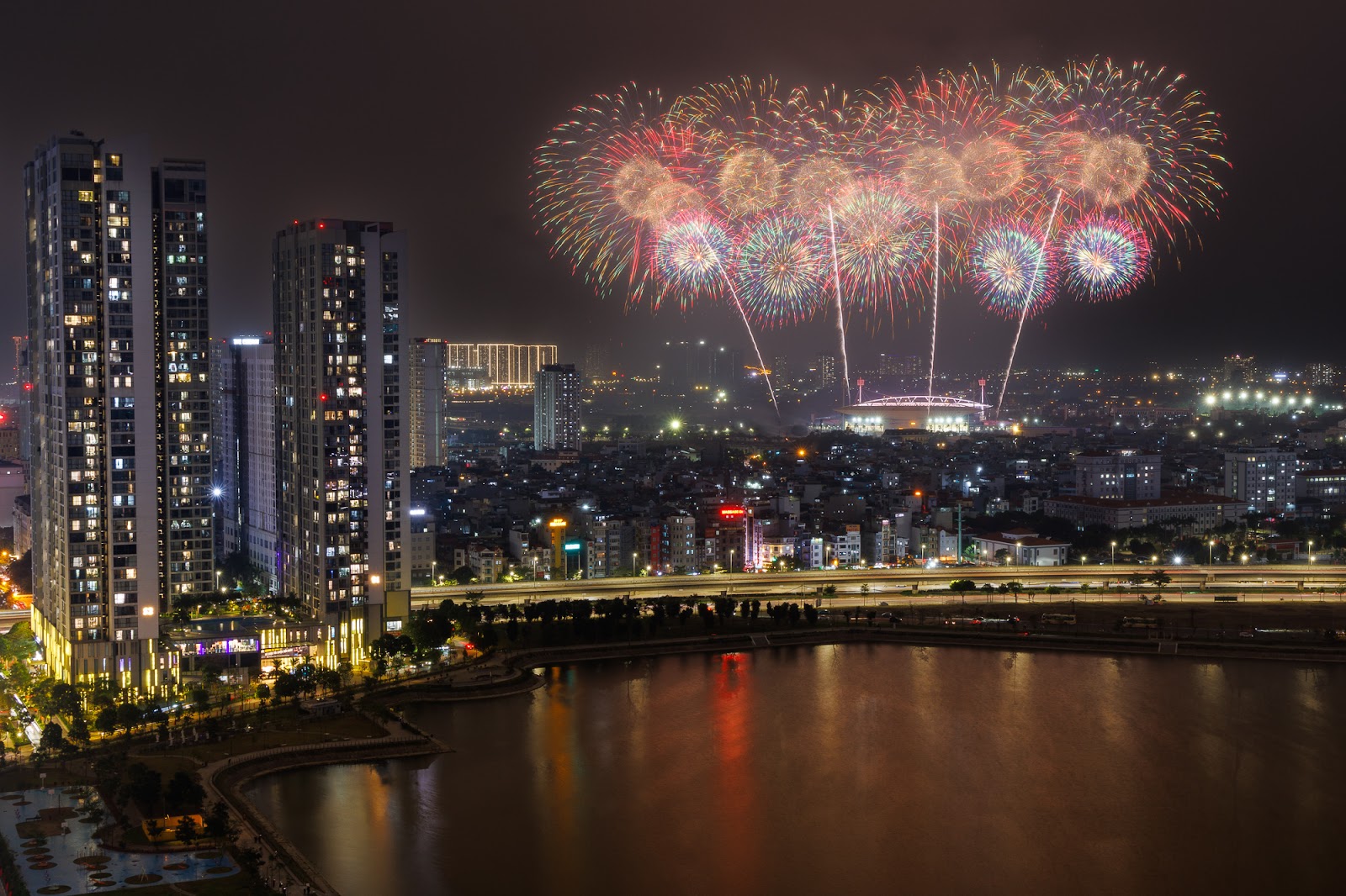 Những chủng loại pháo lần đầu tiên xuất hiện tại Việt Nam cùng hiệu ứng nghệ thuật lập trình riêng cho đại nhạc hội.