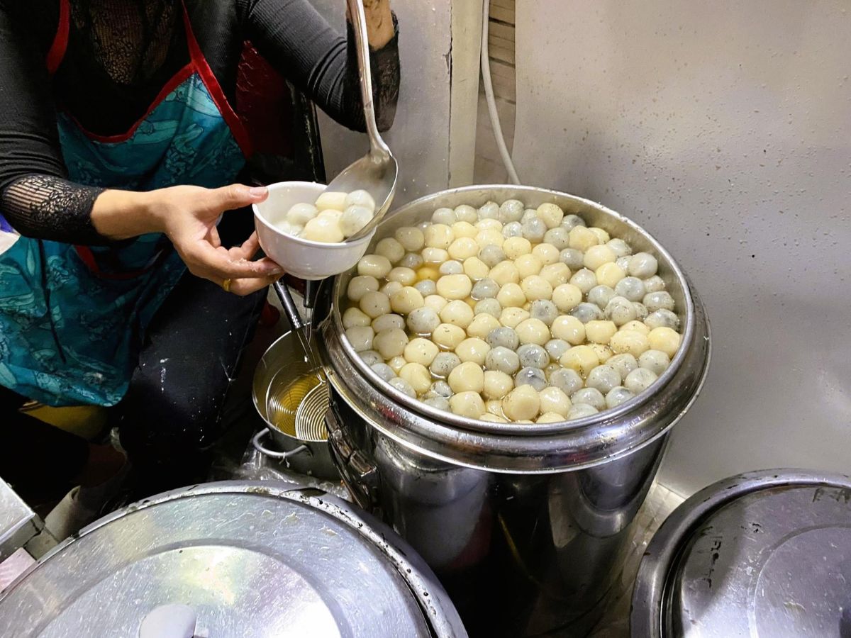 Ăn gì ở Hải Phòng? - Thưởng thức nhiều món ngon khi du lịch đất cảng.