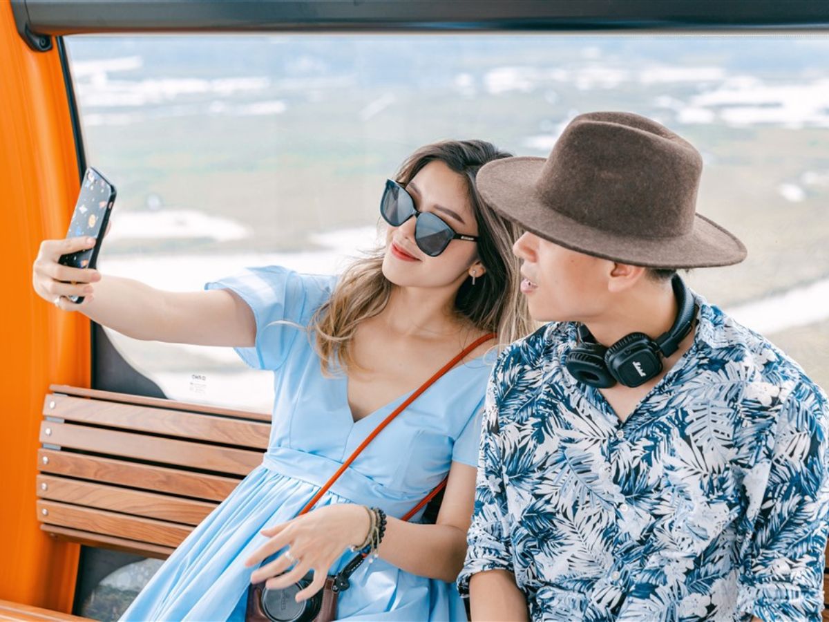 Di chuyển đến đảo Cát Bà tiện lợi bằng cáp treo Sun World.