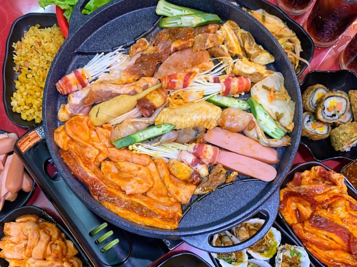 Lẩu nướng với đa dạng món tại Hải Phòng.