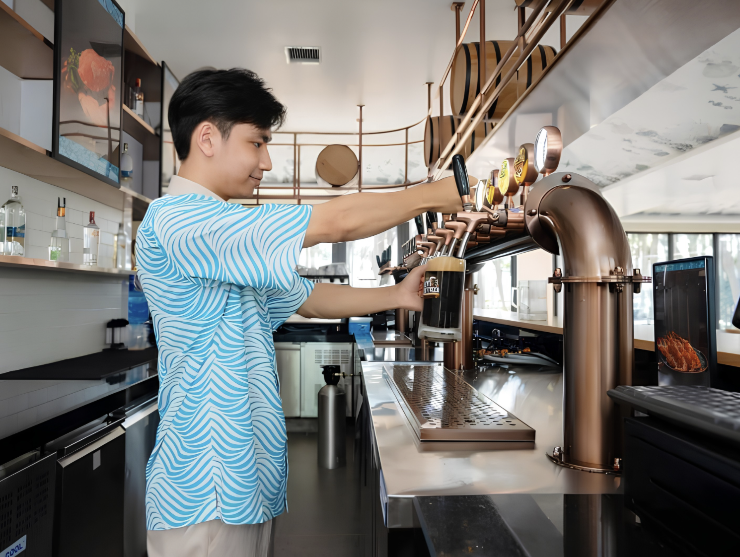 Sự phục vụ chuyên nghiệp và tận tâm của đội ngũ nhân viên