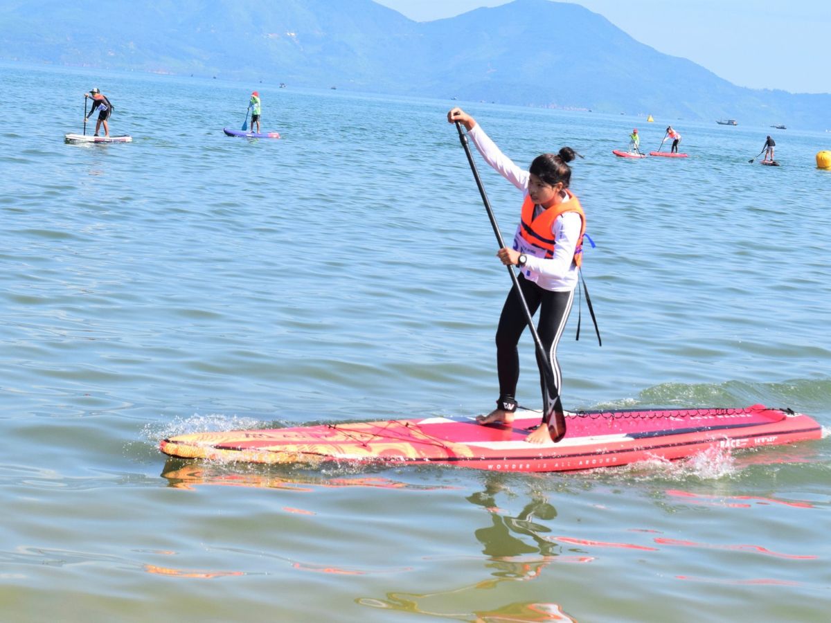 Du khách có nhiều trải nghiệm thú vị khi du lịch ở biển Đà Nẵng