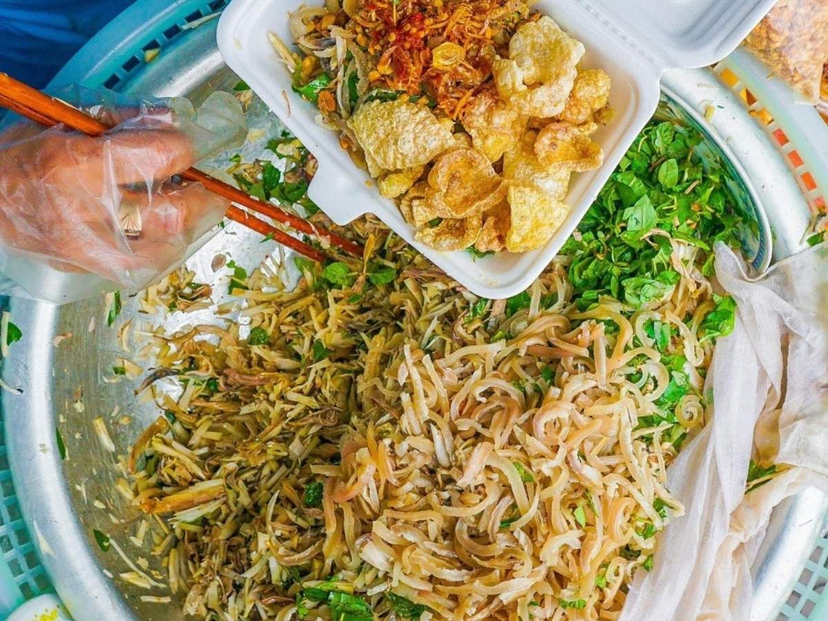 Mít trộn Đà Nẵng là biểu tượng tiêu biểu của văn hóa ẩm thực đường phố tại Đà Thành
