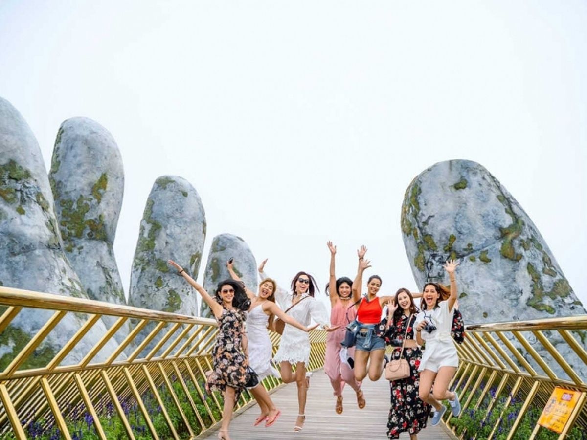 Cầu Vàng địa điểm check in được nhiều du khách lựa chọn khi ghé Ba Na Hills