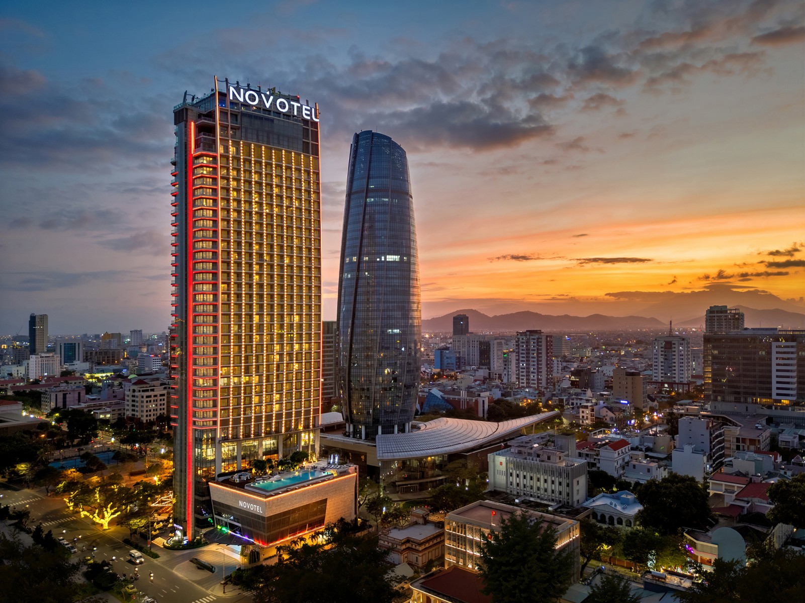Copy%20of%20Copy%20of%20khach-san-novotel-danang-premier-han-river.jpg