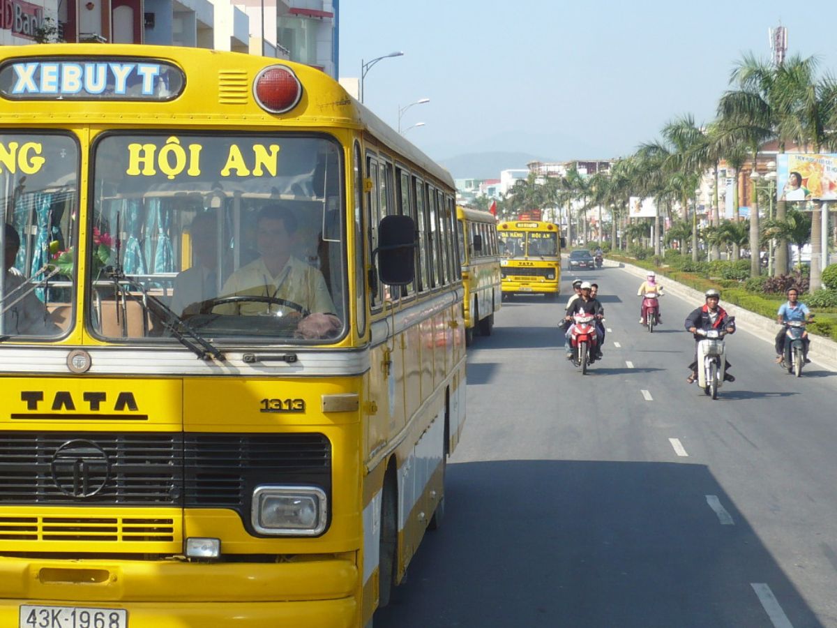 Di chuyển ở Đà Nẵng xe buýt tiết kiệm và tiện lợi