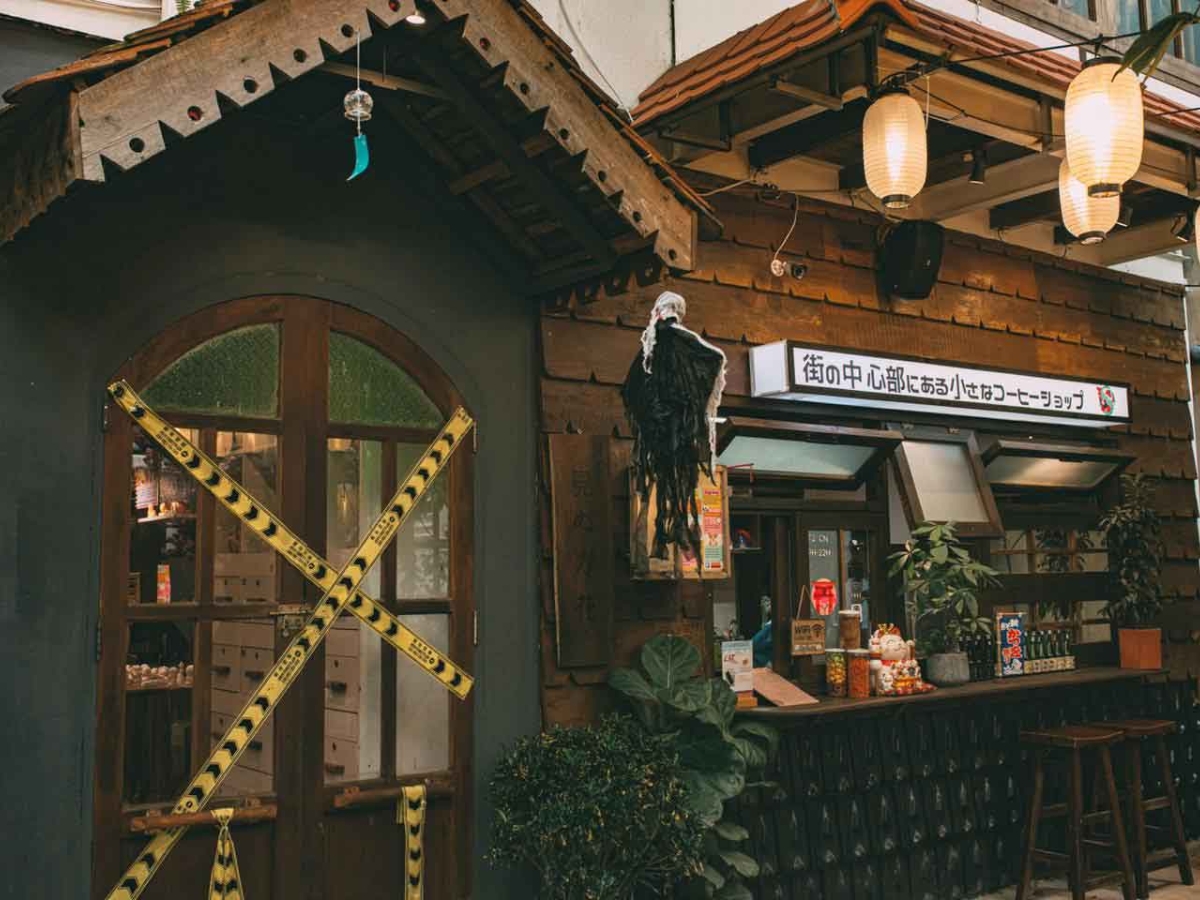 Không khí ma mị, huyền ảo tại các quán cà phê Đà Nẵng vào mùa Halloween.