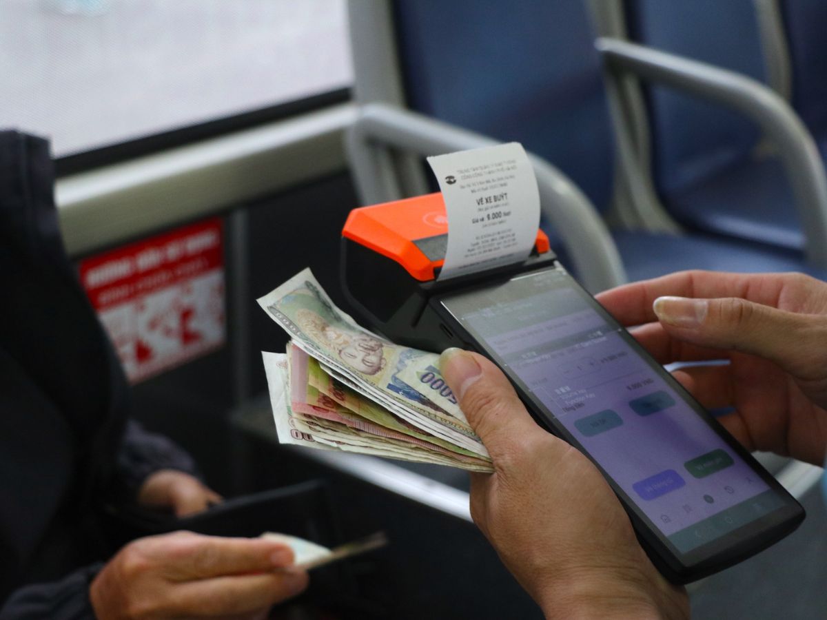 Chuẩn bị tiền mặt hay thanh toán điện tử giúp tiết kiệm thời gian cho chuyến đi