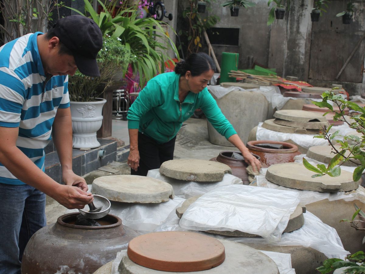 Làng Nam Ô là quê hương của nước mắm trứ danh