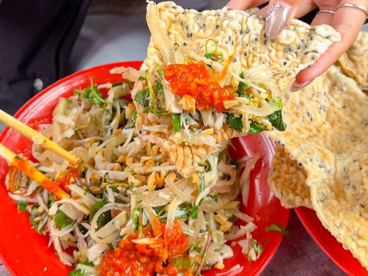 Thời điểm thích hợp nhất để thưởng thức mít trộn Đà Nẵng là từ 3 giờ chiều tới 6 giờ tối