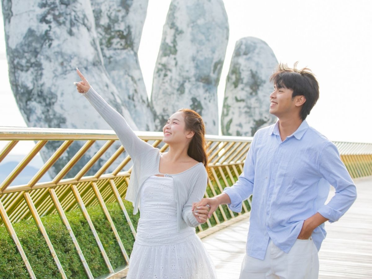 Bắt đầu buổi sáng bằng chuyến khám phá Sun World Ba Na Hills