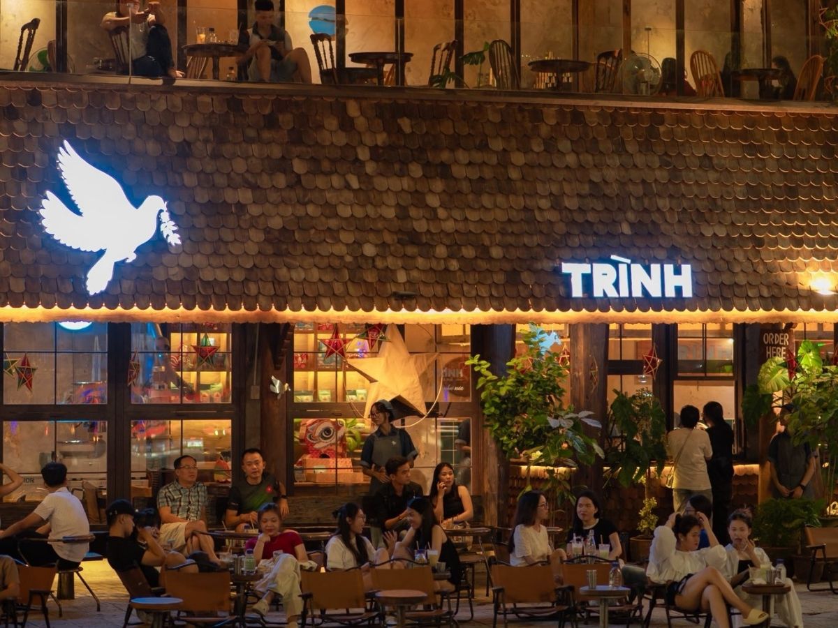 Trình Cafe có rất nhiều chi nhánh quanh trung tâm Đà Nẵng thuận tiện cho du khách dễ dàng di chuyển