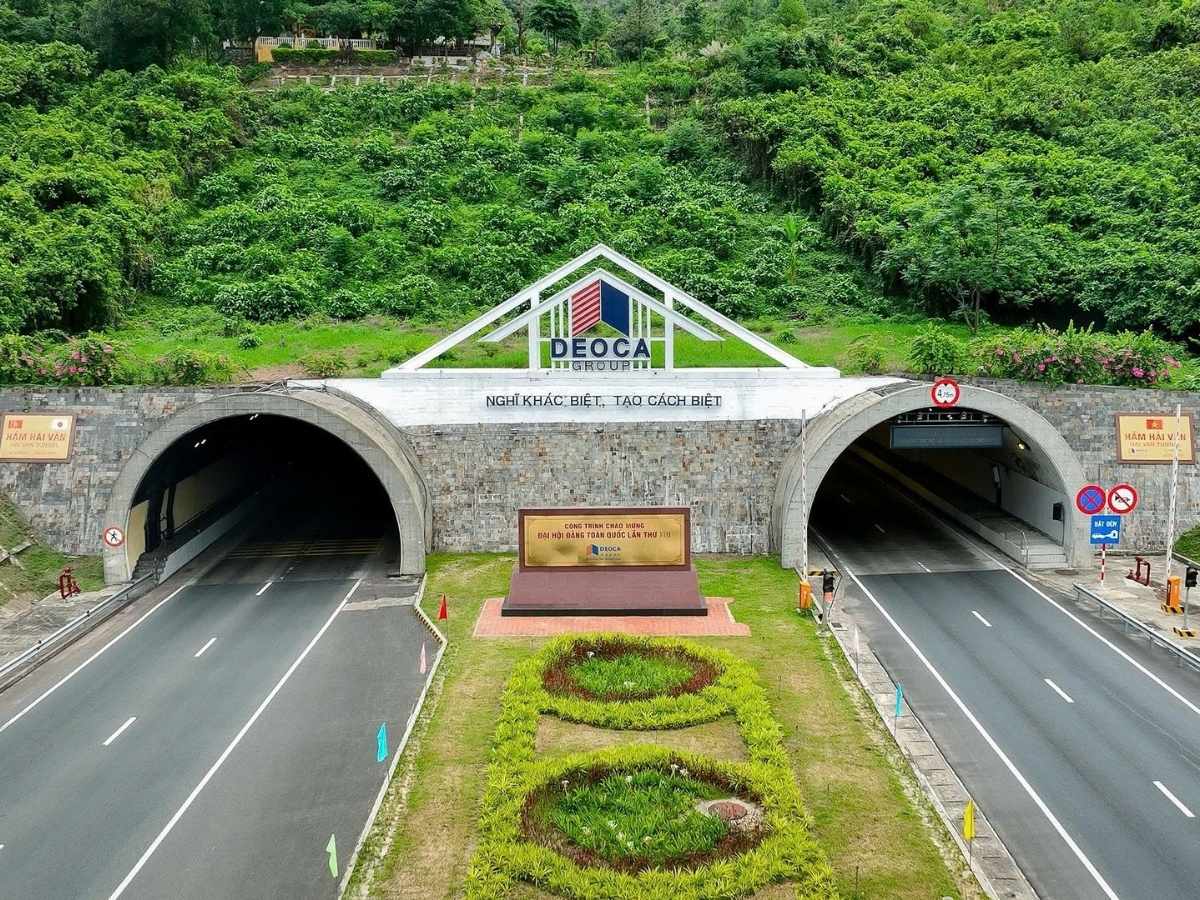 Quốc lộ 1A là tuyến đường được nhiều người lựa chọn nhất trong hành trình đi từ Đà Nẵng đến Huế