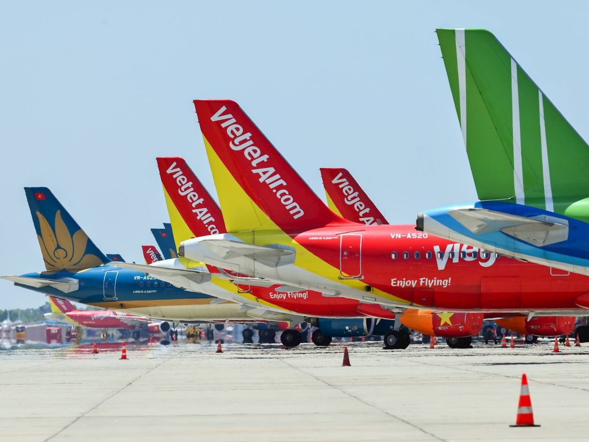 Du khách có thể đặt vé máy bay từ nhiều hãng hàng không khi đi từ Sài Gòn đến Đà Nẵng.