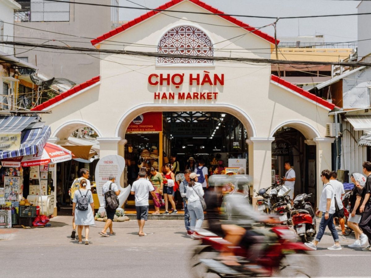 Chợ Hàn và chợ Cồn là điểm dừng chân quen thuộc cho du khách muốn mua rong biển Đà Nẵng