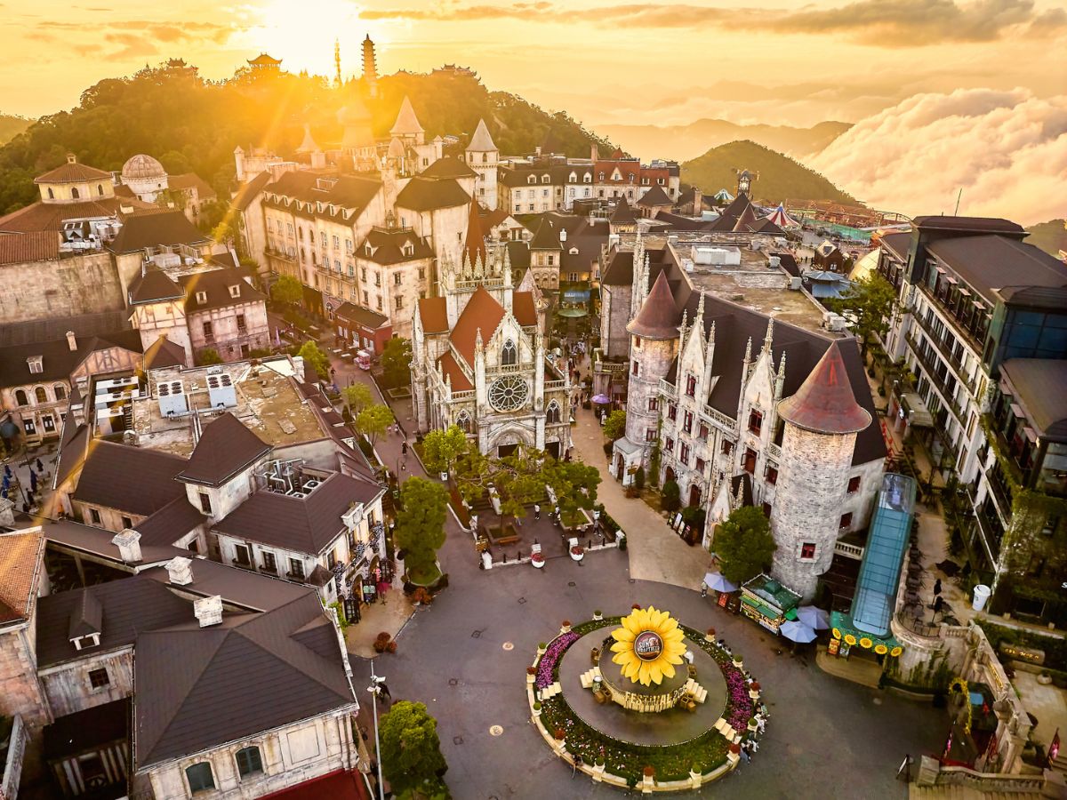 Du khách có thể ghé chơi ở Sun World Ba Na Hills trong chuyến du lịch đến Đà Nẵng