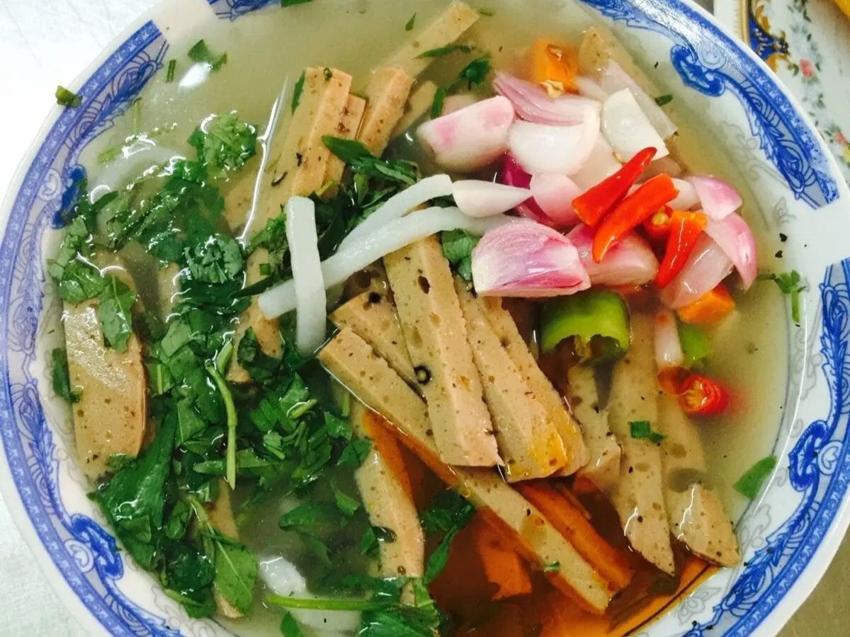 Tô bánh canh ruộng Đà Nẵng ngon rẻ hợp với khẩu vị nhiều thực khách