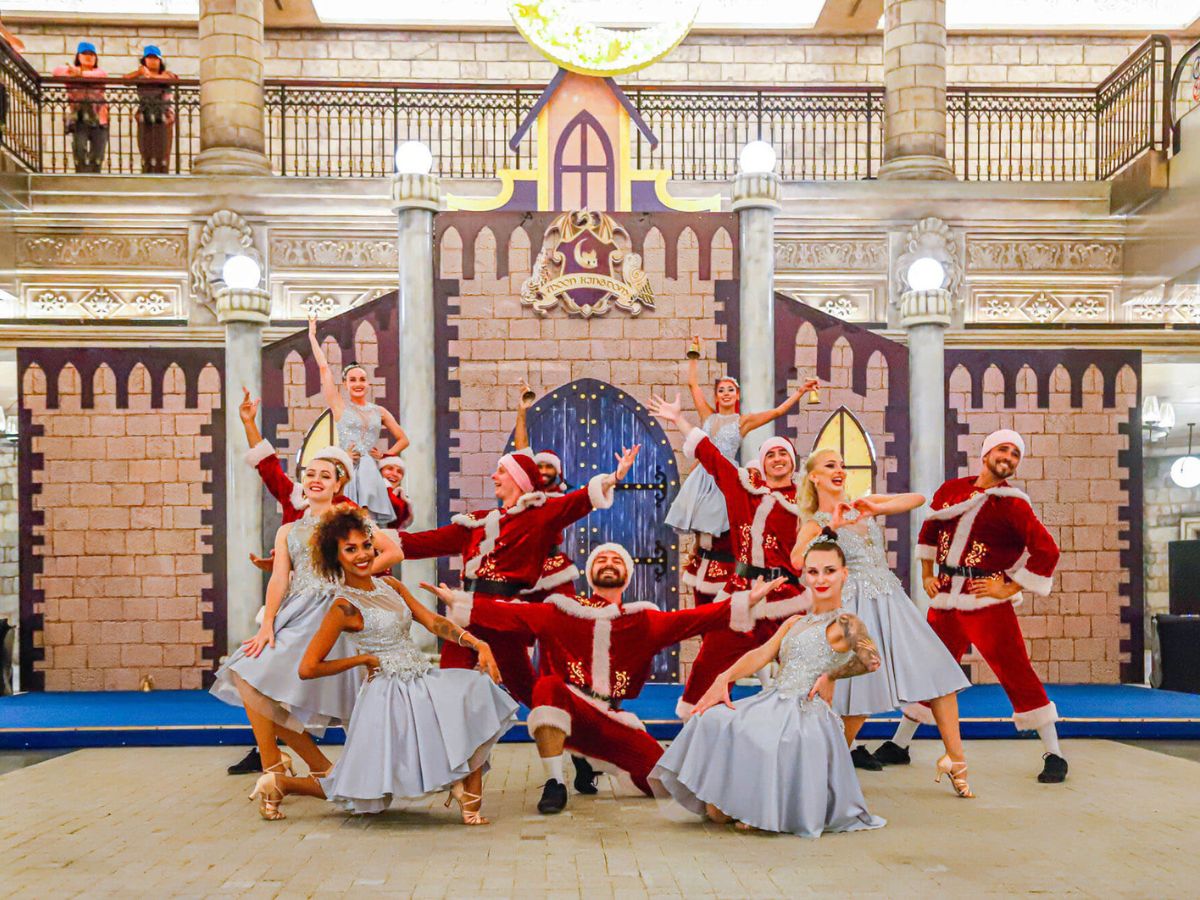 Sun World Ba Na Hills là địa điểm chơi Noel ở Đà Nẵng với rất nhiều trải nghiệm thú vị và đáng nhớ