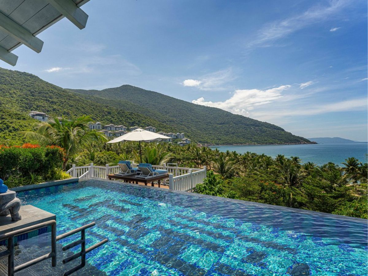 Trải nghiệm view triệu đô tại resort ven biển Đà Nẵng