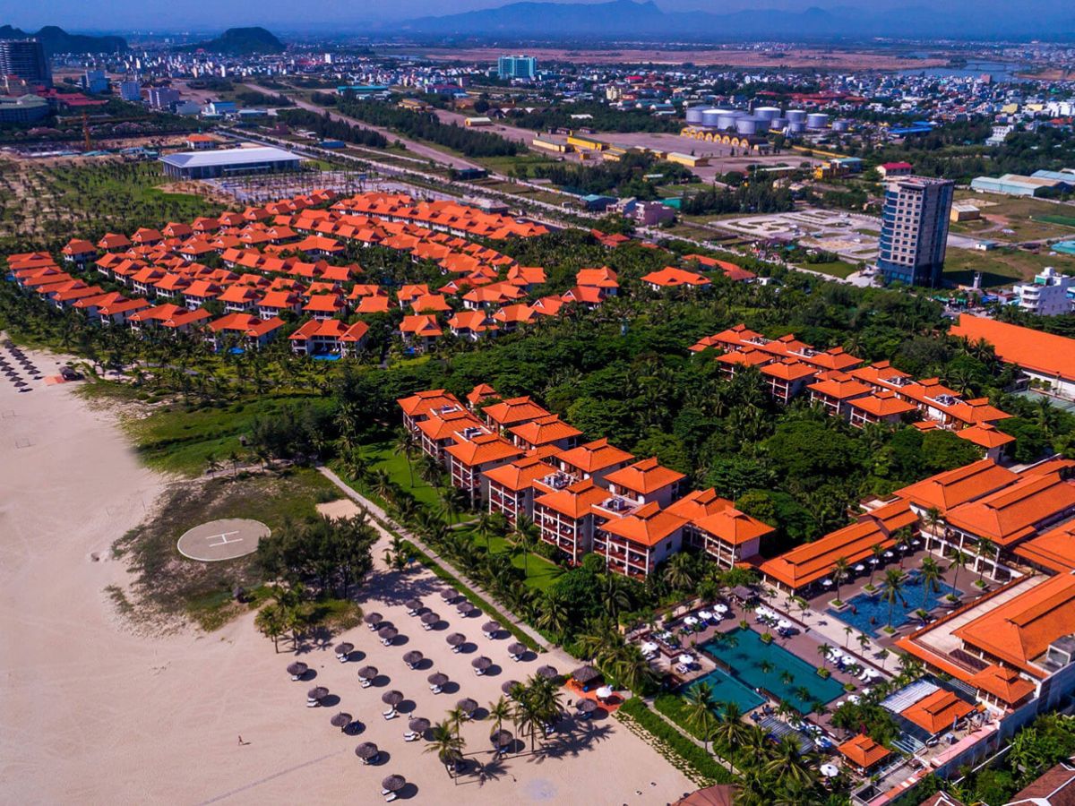 Furama Resort Danang là khu nghỉ dưỡng biển sang trọng