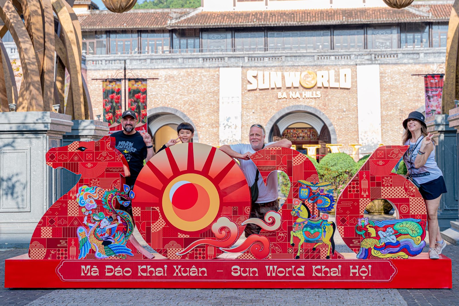 Mùa du xuân Bà Nà Hills 2026 còn được mở rộng về quy mô và cấu trúc trải nghiệm khi tổ chức theo mô hình công viên bốn mùa với bốn “thế giới trên mây”.