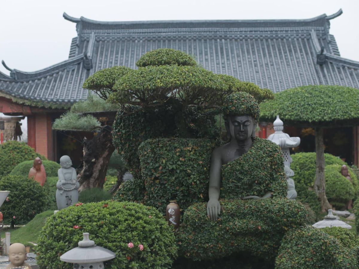 04-chua-phat-quang-kien-truc-phat-giao-hien-dai-an-tuong.jpg
