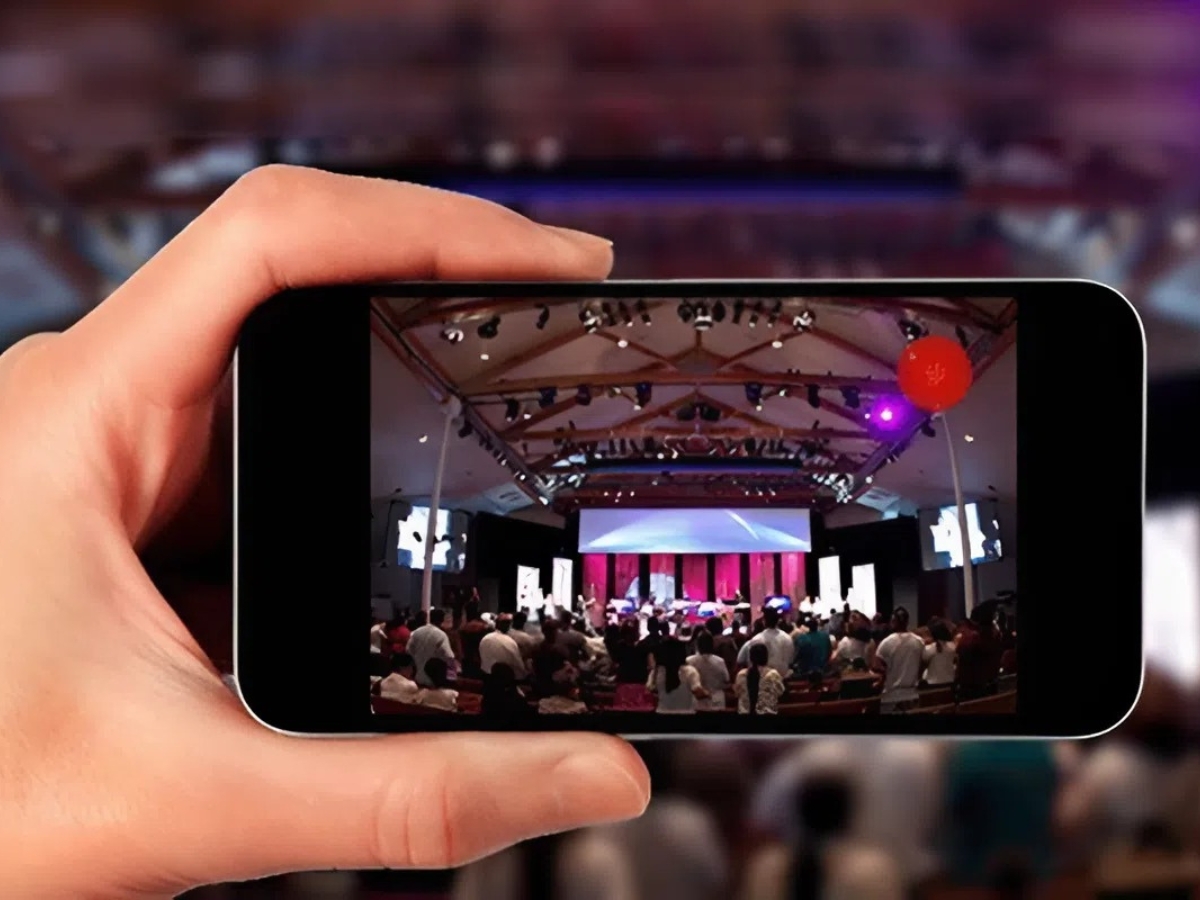 Hạn chế quay phim, chụp ảnh trong lúc biểu diễn tại Nhà hát chèo Hà Nam