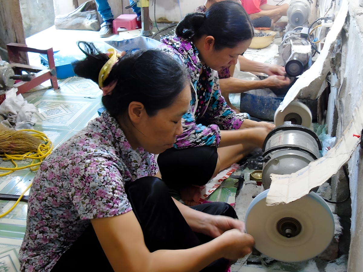 Quan sát quy trình chế tác sừng mỹ nghệ của nghệ nhân Đô Hai