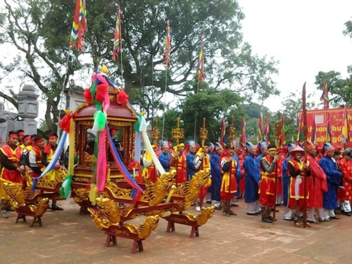 Không khí tưng bừng tưởng nhớ công đức anh hùng Lý Thường Kiệt tại lễ hội đền Trúc