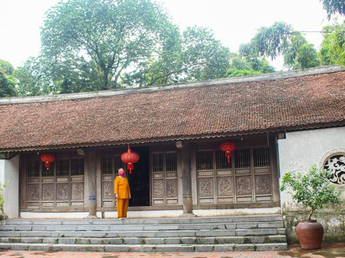 Phần khung đền Trúc được làm hoàn toàn bằng gỗ lim